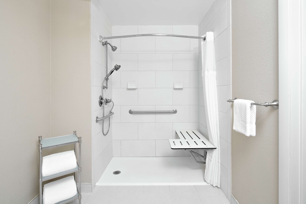 DoubleTree Suites by Hilton Charlotte SouthPark - photo 21