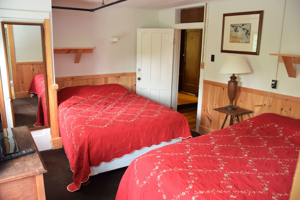 The Baseball Hotel - photo 18