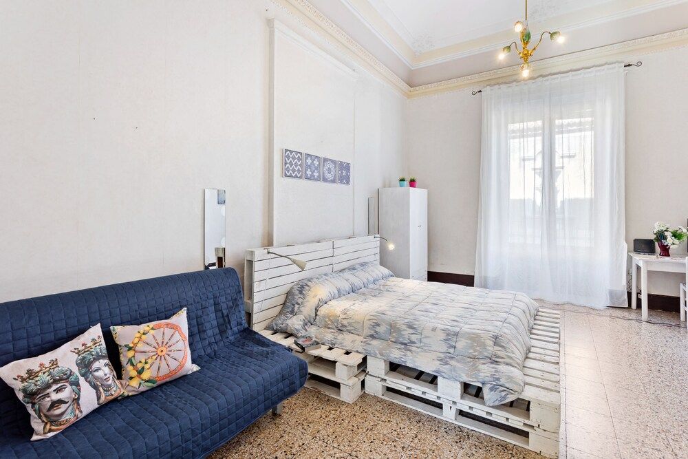 Katanehouse Charme — 4-Star Luxury Hotel in Catania, Italy