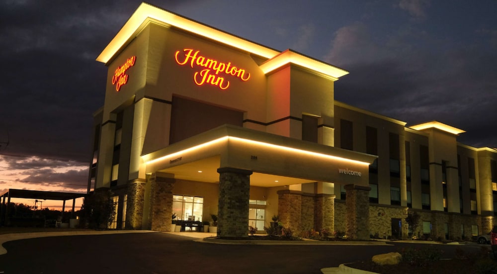 Hampton Inn Searcy - photo 18