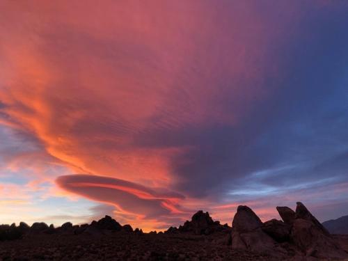 Magical property in the Alabama Hills HOT TUB — hotel in Lone Pine