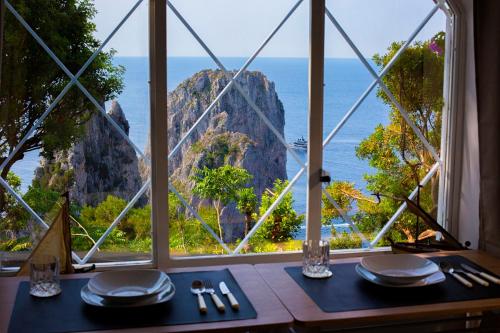 Faraglionensis MonaconeHouse Apartment — 4-Star Luxury Hotel in Capri, Italy