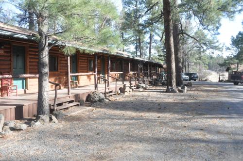 Nine Pines Motel - photo 19