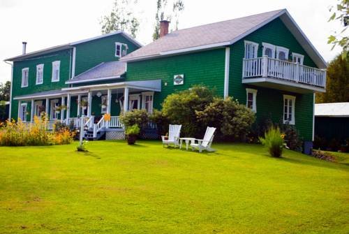G te la Bougie Verte — 4-Star Luxury Hotel in Quebec, Canada