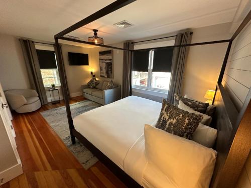 Entire Modern 7 Unit 7 Bath Boutique Inn - photo 42