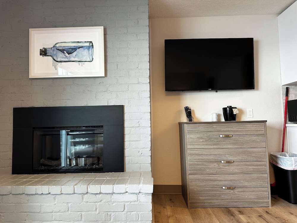 West Beach Suites - photo 34