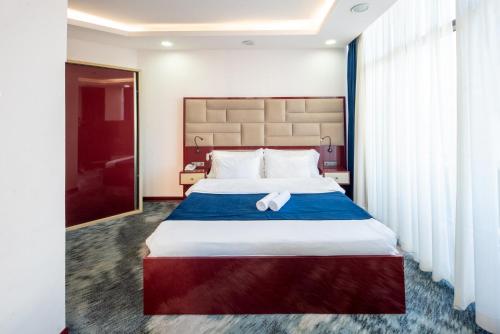 Denis hotel