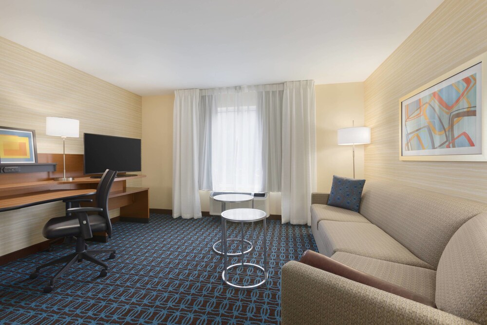 Fairfield Inn & Suites by Marriott Pittsburgh Downtown - photo 13