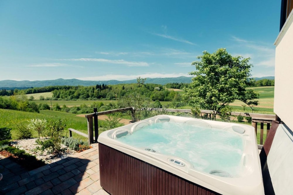 Homestead Bahor With Whirlpool — Crnomelj — photo 2