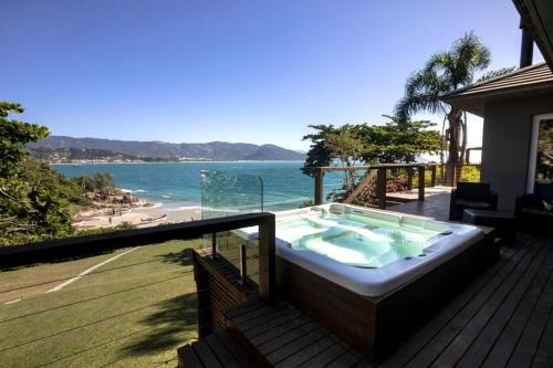 Spa Jacuzzi Lareira Beira mar 4 Suítes