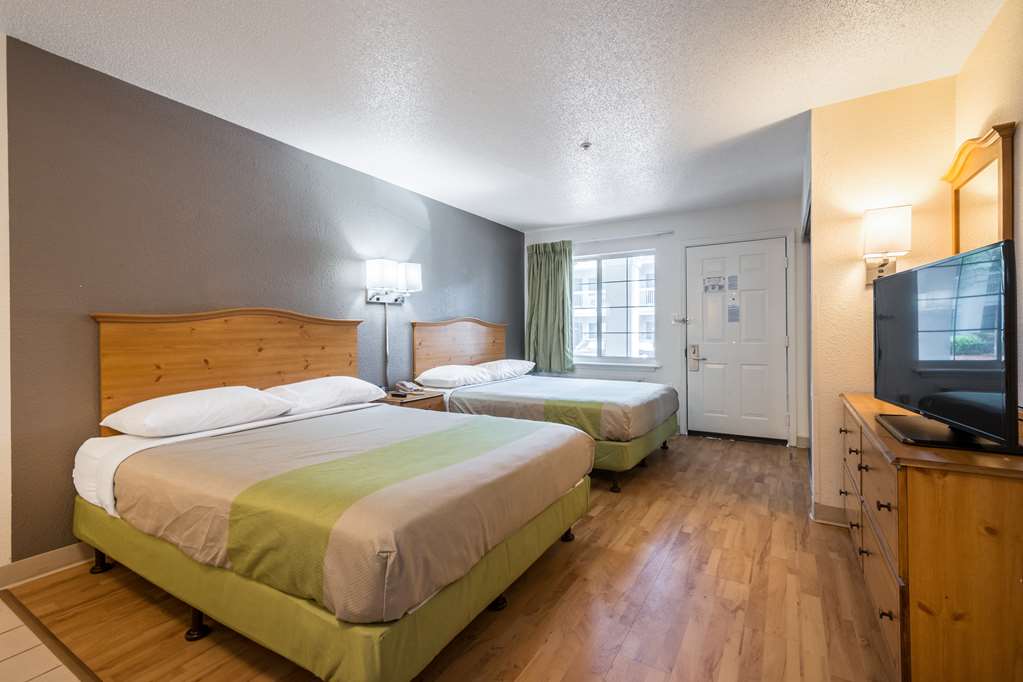 Studio 6 Extended Stay Duluth GA Atlanta Gwinnett Place - photo 9
