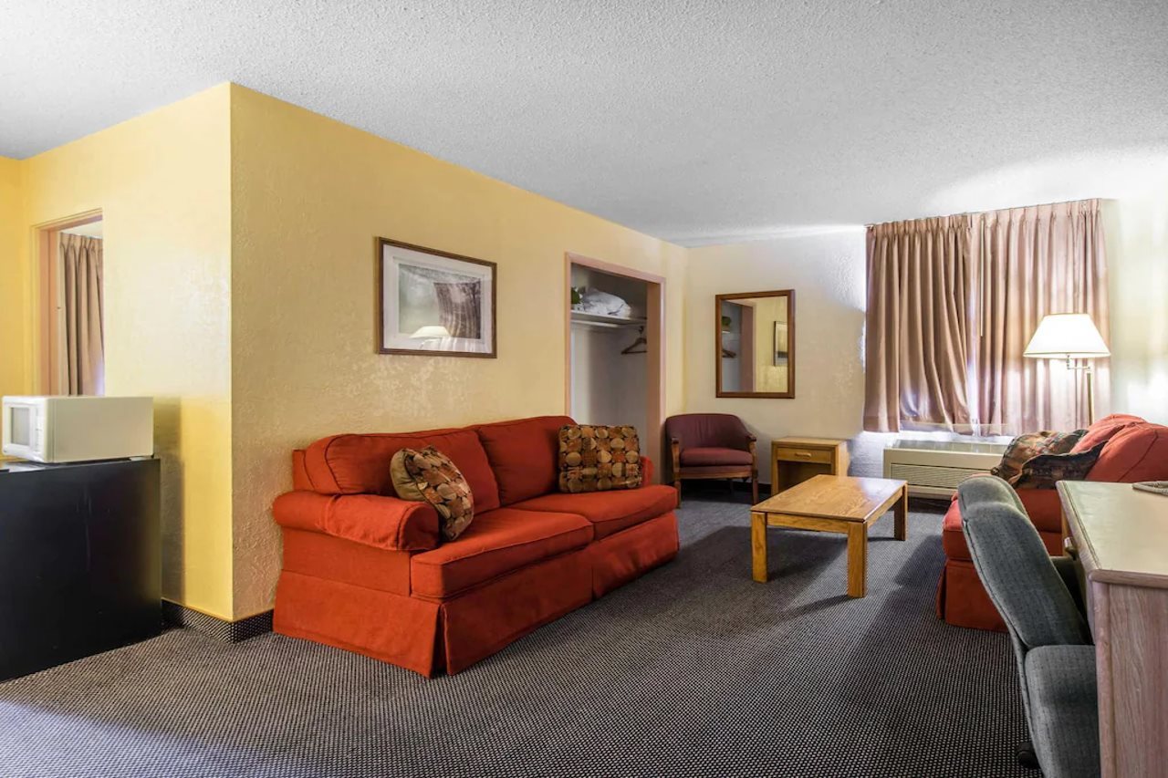 Rodeway Inn & Suites Colorado Springs CO - photo 14