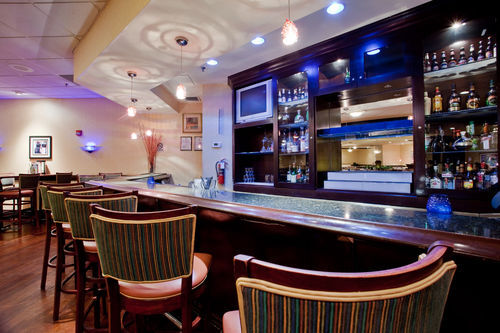 Akaza Hotel Richmond - photo 9