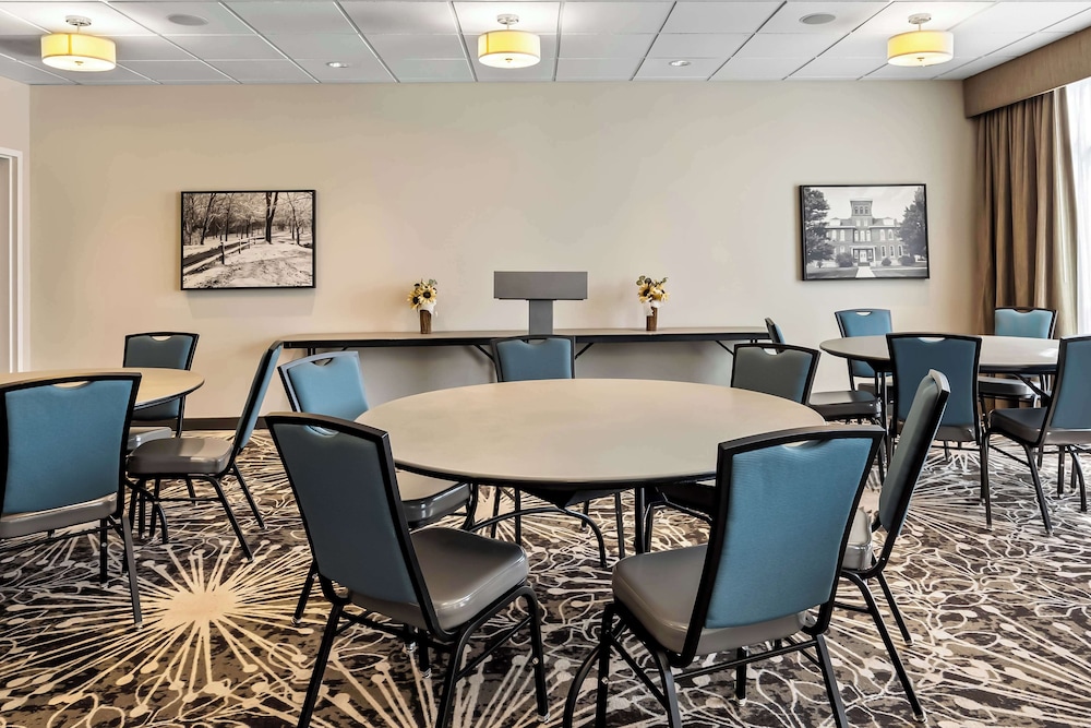 Best Western Plus Bolivar Hotel & Suites - photo 37