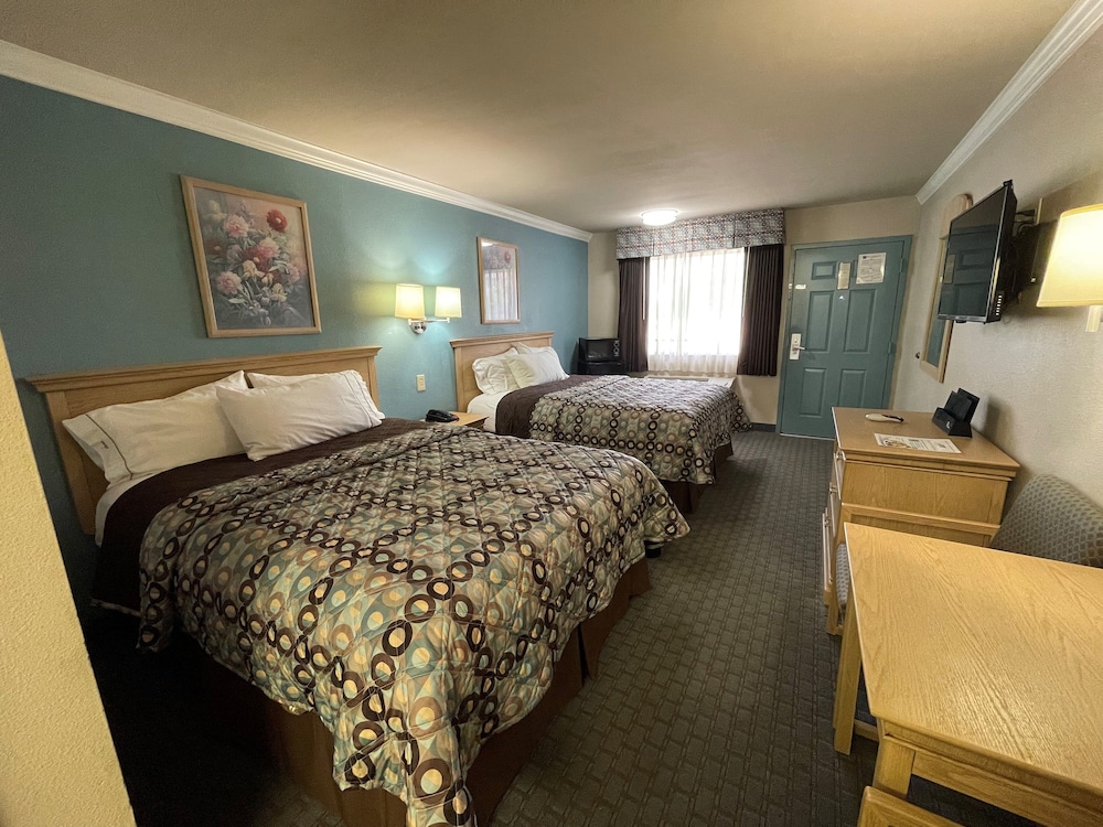 Americas Best Value Inn Houston Hobby Airport - photo 8