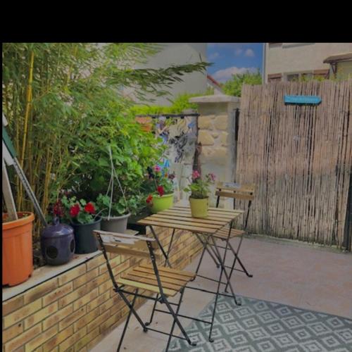 T2 35m2 Jardin Et Parking Privatif 20mn de Paris Centre Disneyland - carbon neutral hotel in Unknown City