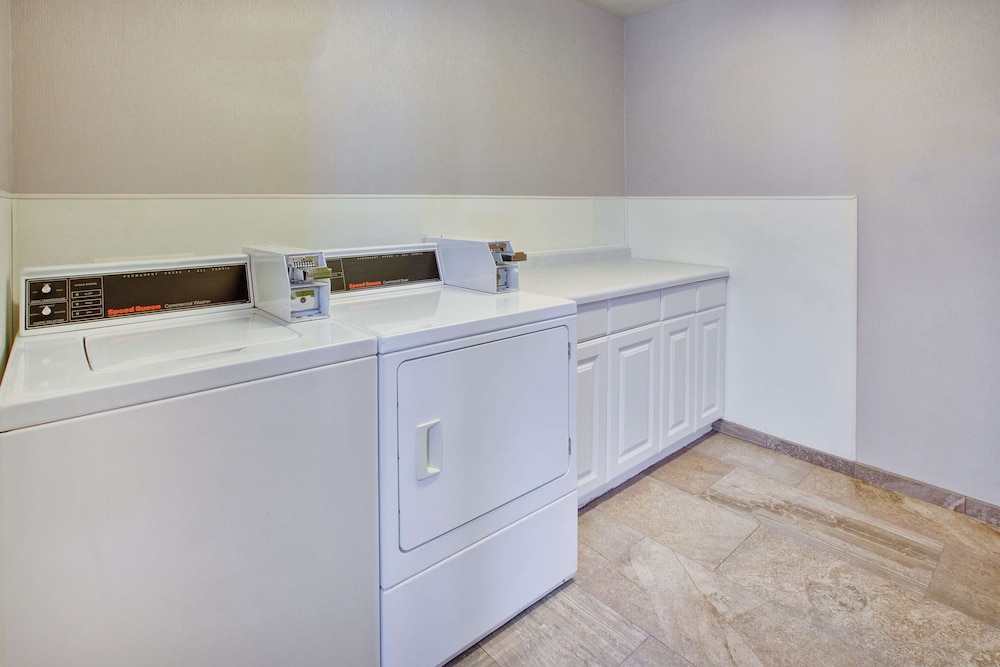 Hilton Garden Inn Chesterton - photo 29