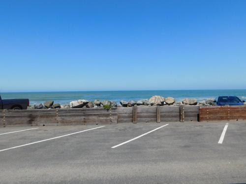 Sea Breeze Motel - photo 14