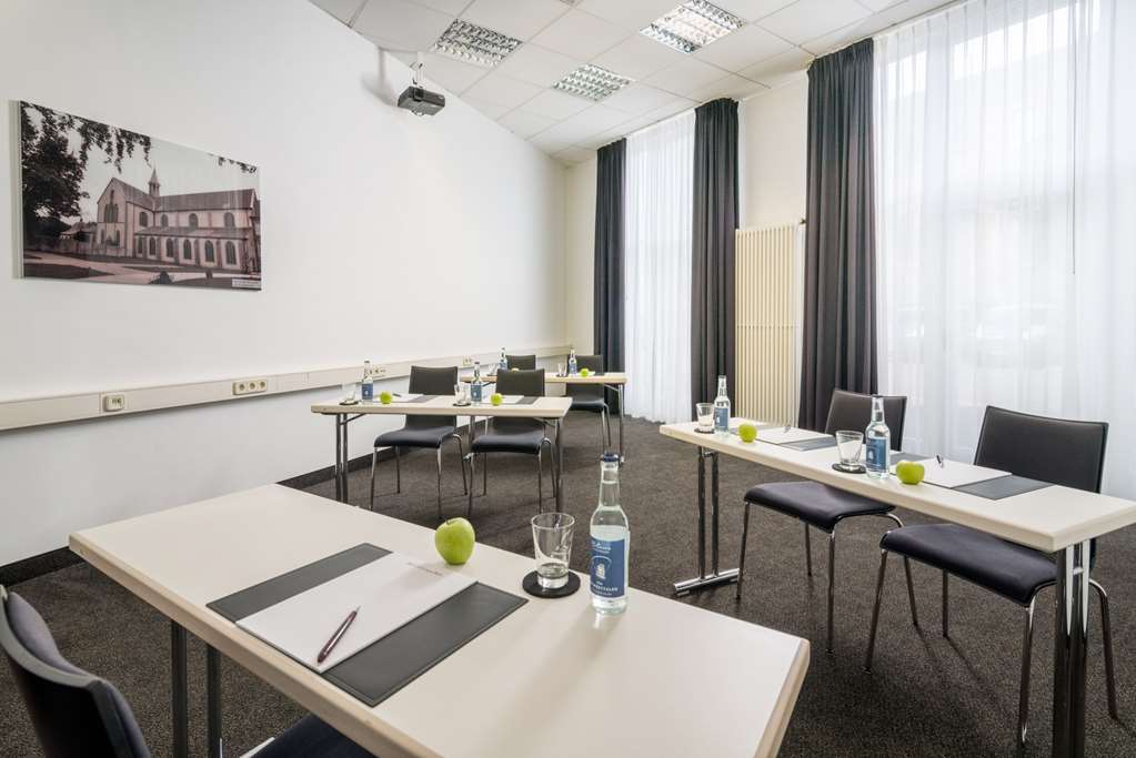 Steigenberger Hotel Bielefelder Hof, Germany - Meeting Room Marienfeld