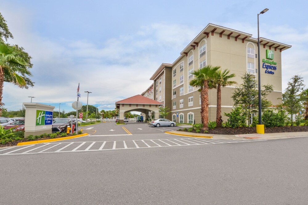 Holiday Inn Express & Suites St. Petersburg Madeira Beach by IHG - photo 89