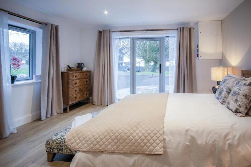 Suite 1 Sleeping Giant Hotel Pen Y Cae Inn in Brecon, United Kingdom