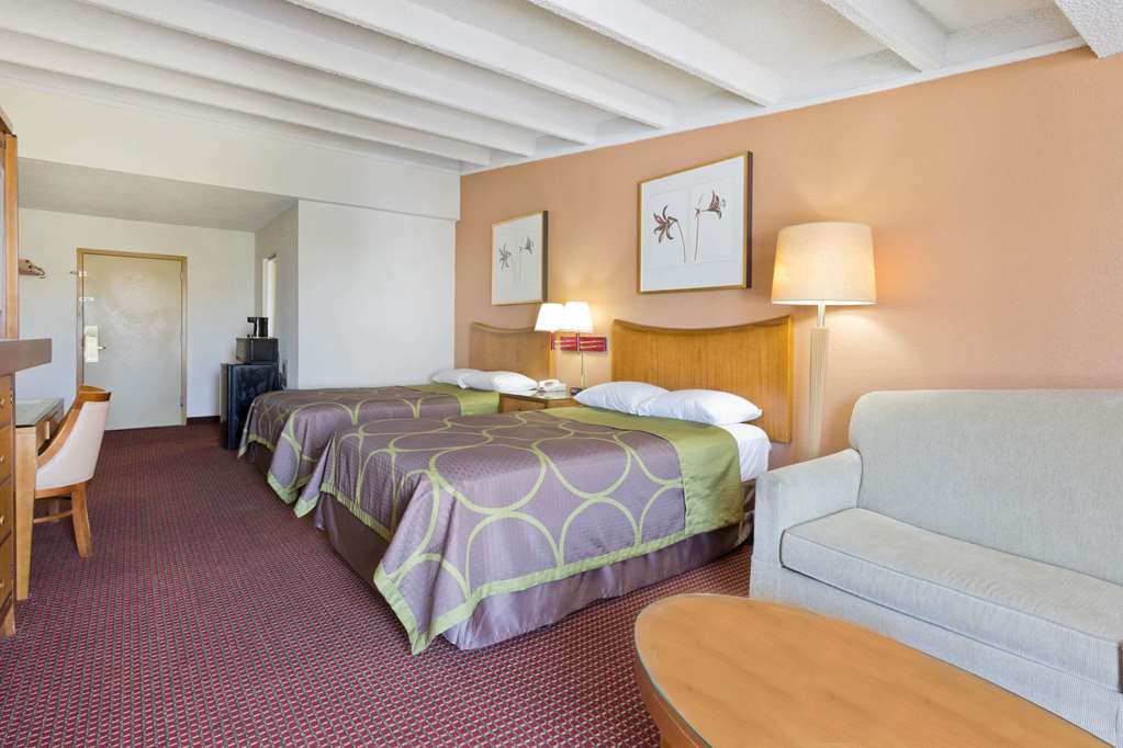 Super 8 by Wyndham Melbourne - photo 13