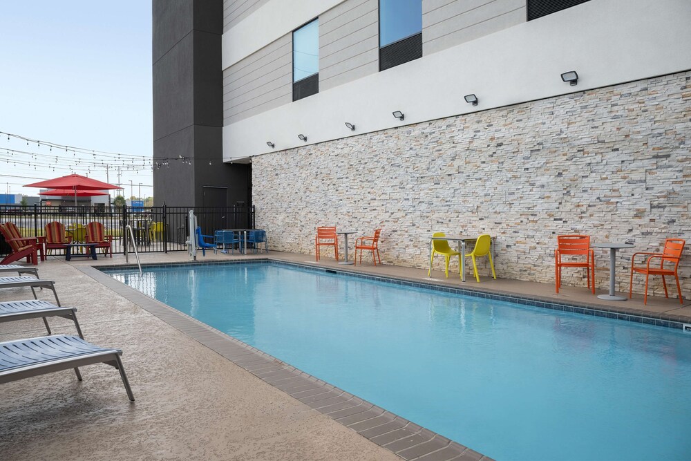 Home2 Suites by Hilton Cullman - photo 20