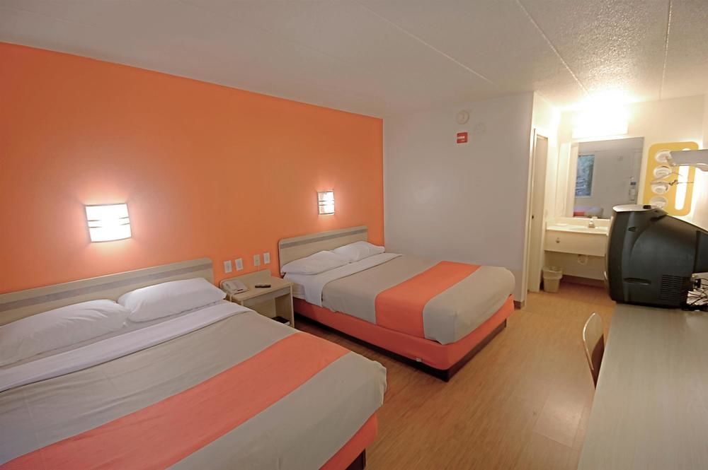 Days Inn by Wyndham Charleston WV - photo 15