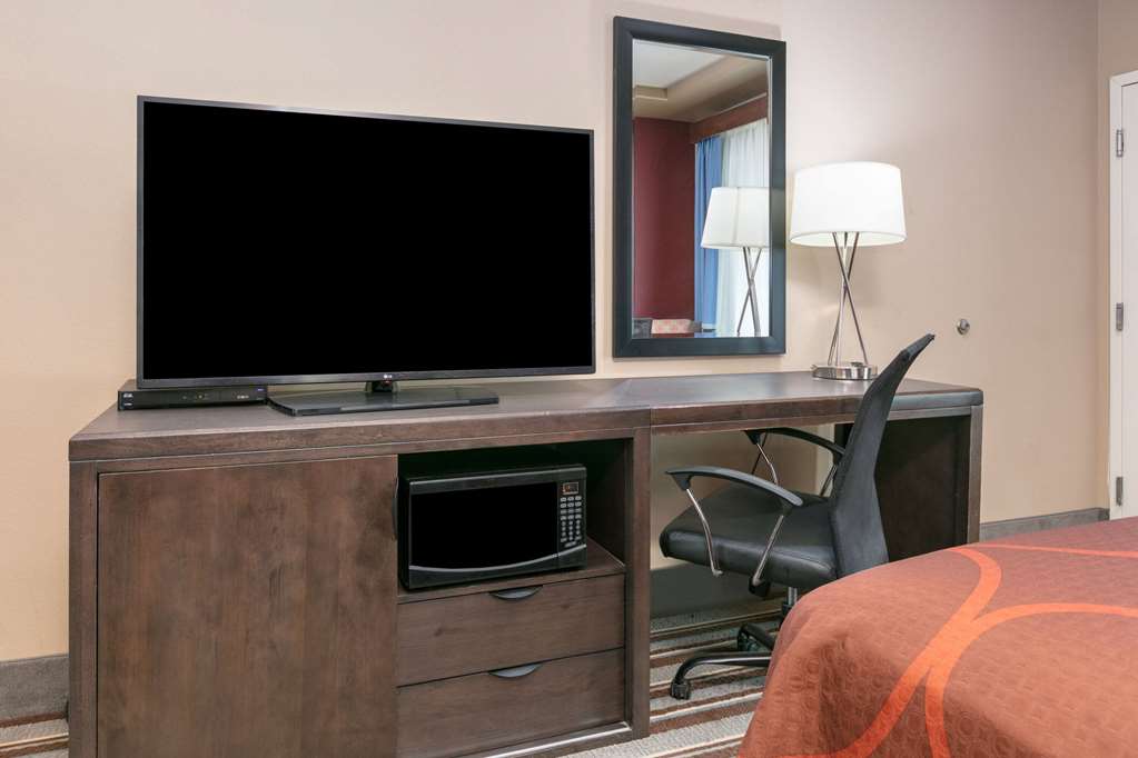 Super 8 by Wyndham Karnes City - photo 17