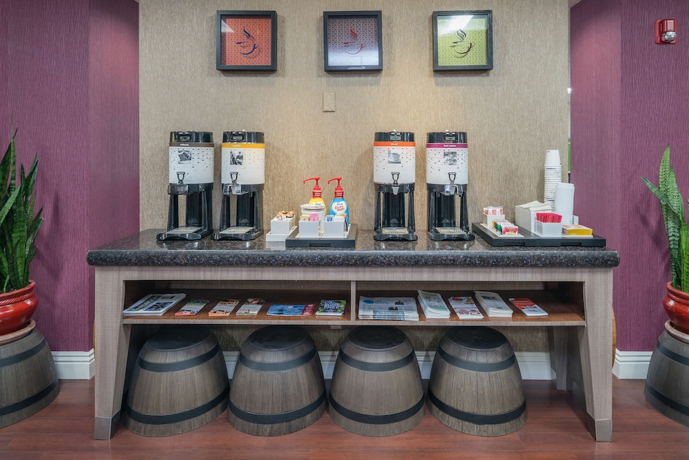 Hampton Inn Livermore - photo 36