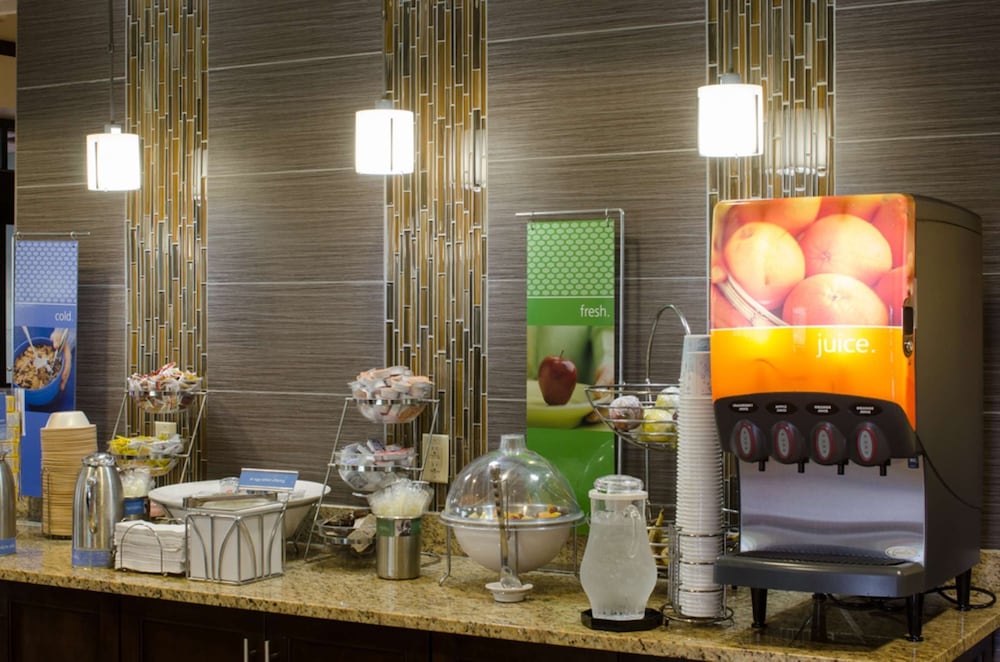 Hampton Inn Tulsa Sand Springs - photo 42