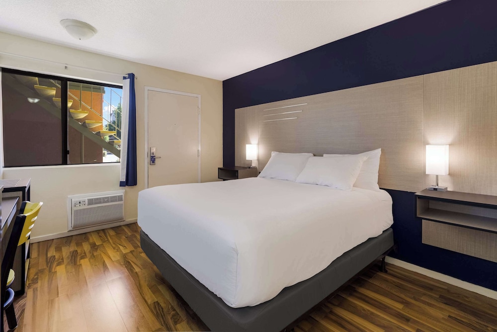 Rodeway Inn Livermore - photo 9
