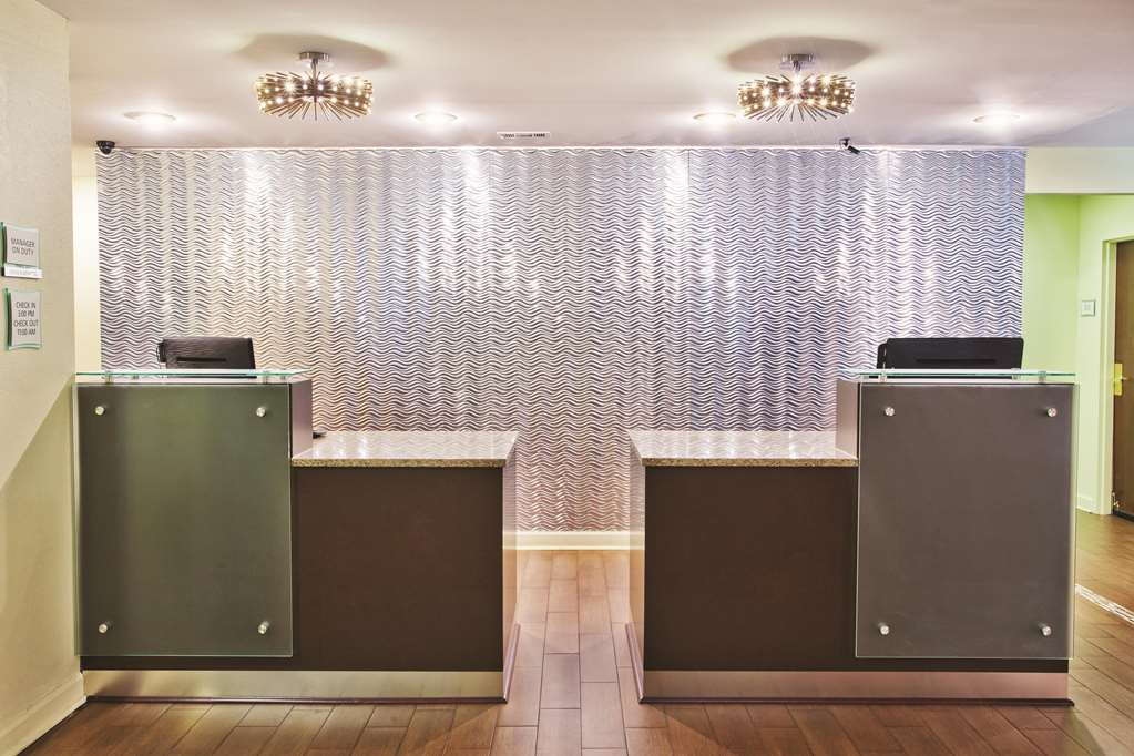 La Quinta Inn & Suites by Wyndham Florence - photo 5