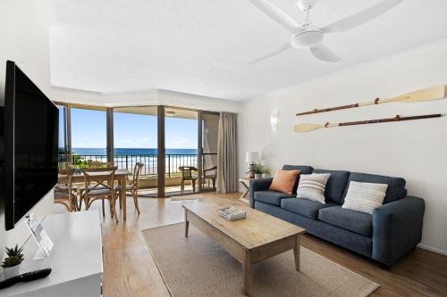 Surfside Court Hosted by Burleigh Letting — 4-Star Luxury Hotel in Gold Coast, Australia