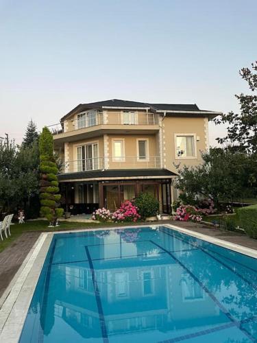 Villa Elegance — 4-Star Luxury Hotel in Kosekoy, Turkey