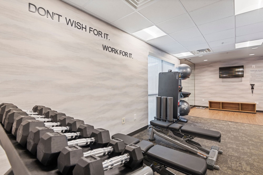 Fairfield Inn & Suites by Marriott Hickory - photo 17