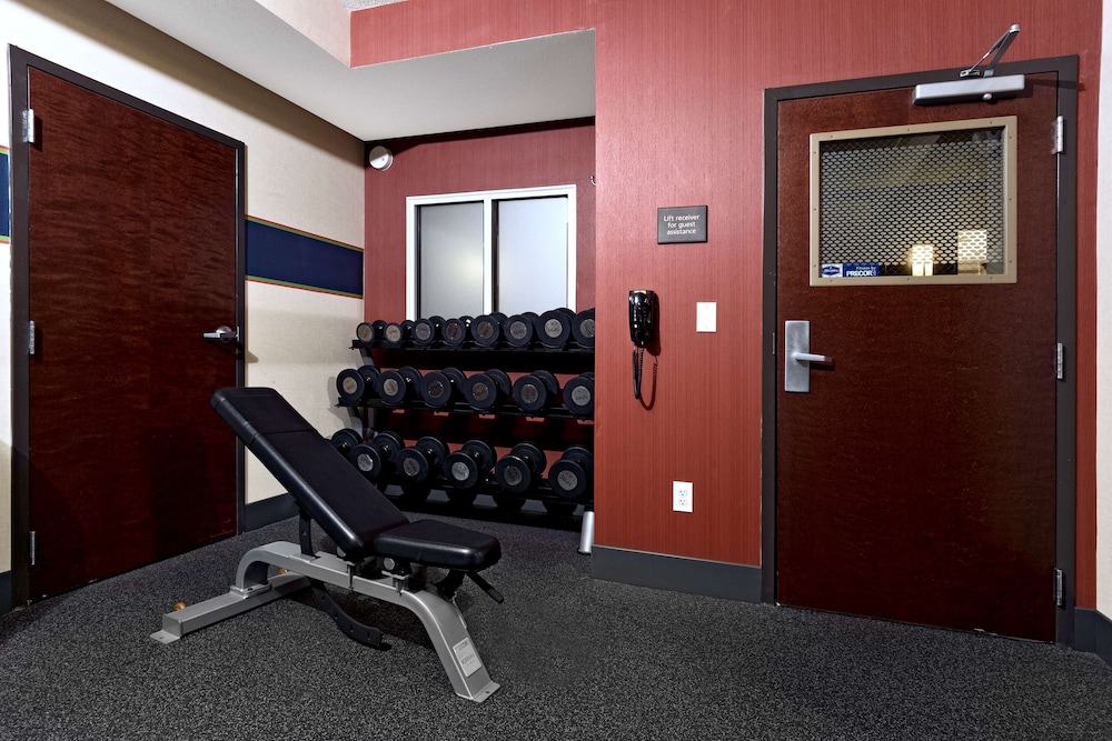 Hampton Inn Statesville - photo 47