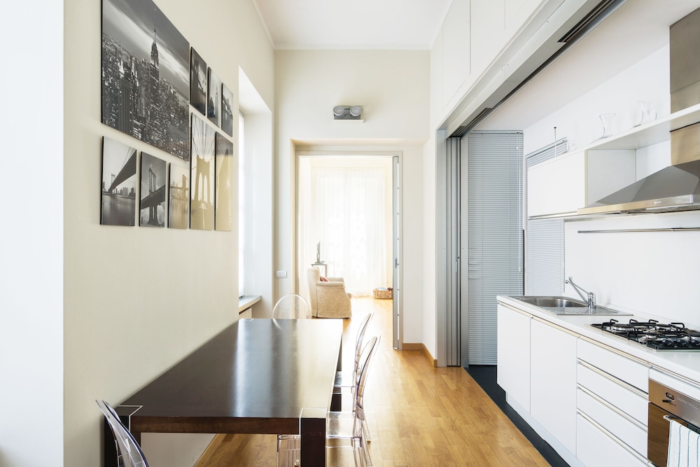 Via Rusconi 10 byMyHomeinComo — 4-Star Luxury Hotel in Como, Italy