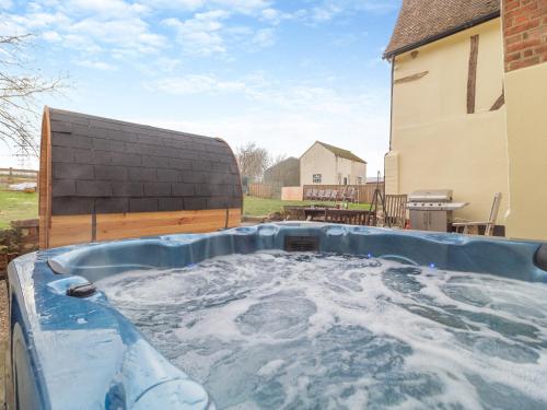 Sycamore Farmhouse — 4-Star Luxury Hotel in Ipswich, United Kingdom