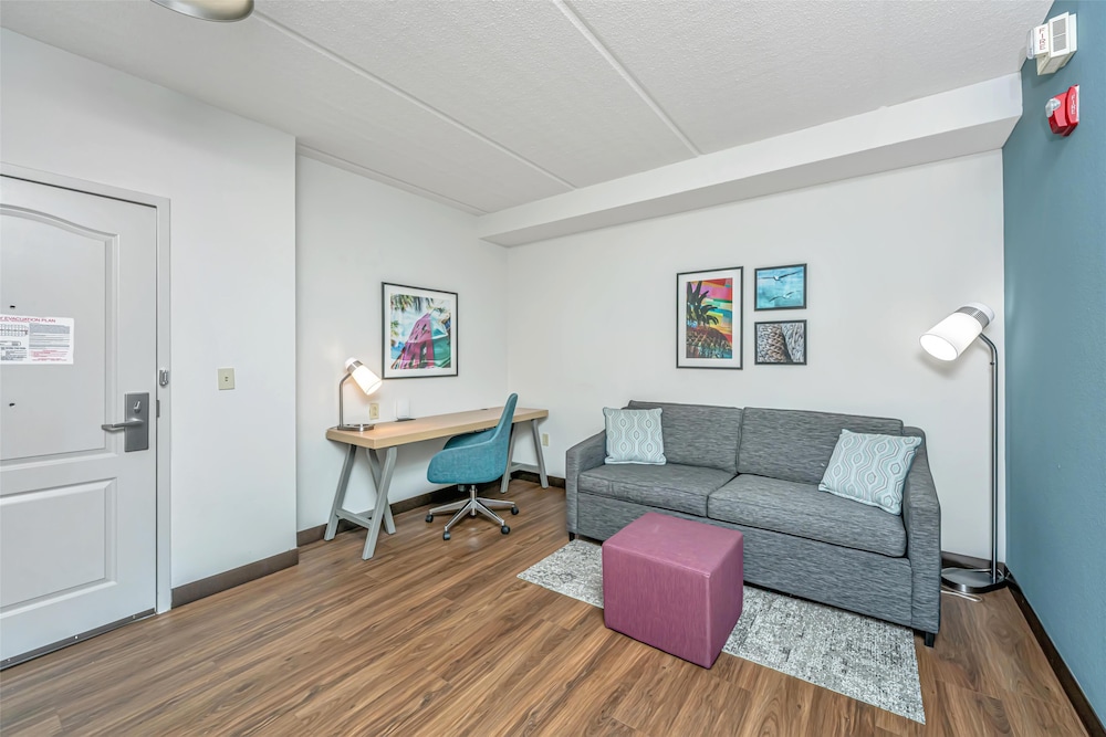 Hilton Garden Inn Charleston Airport - photo 28