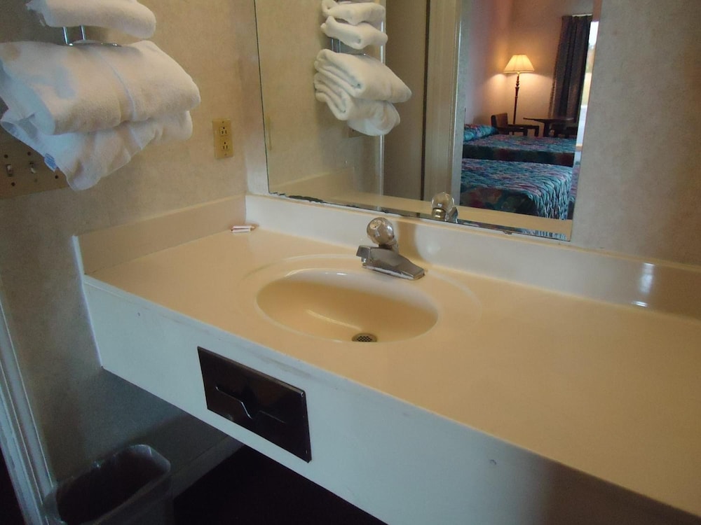 Welborn Motel - photo 13