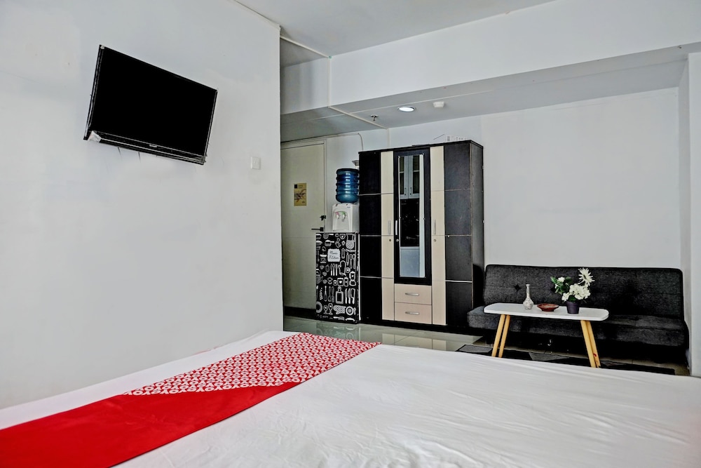 Collection O 92959 Apartement Sentraland Karawang By AT Room in Karawang, Indonesia
