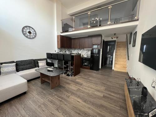 Elegant Loft 2 — 4-Star Luxury Hotel in Alexandroupoli, Greece