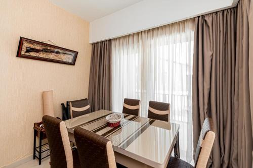 Villa In Crystal