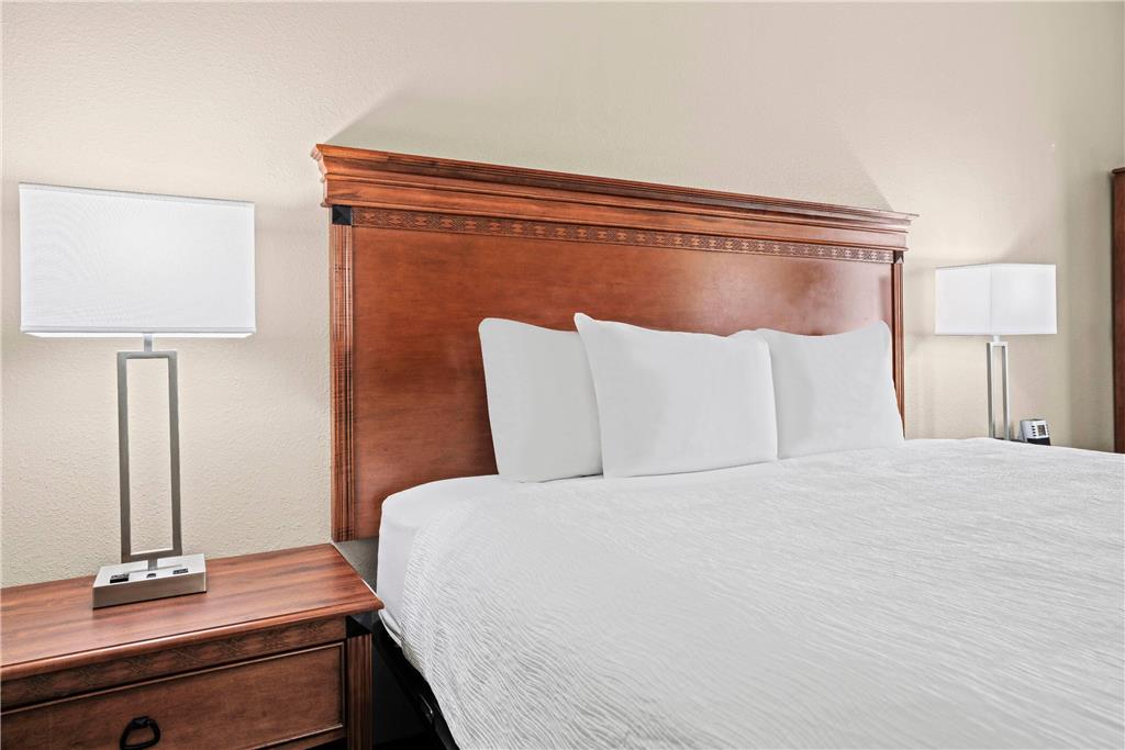 Baymont by Wyndham Madisonville - photo 18