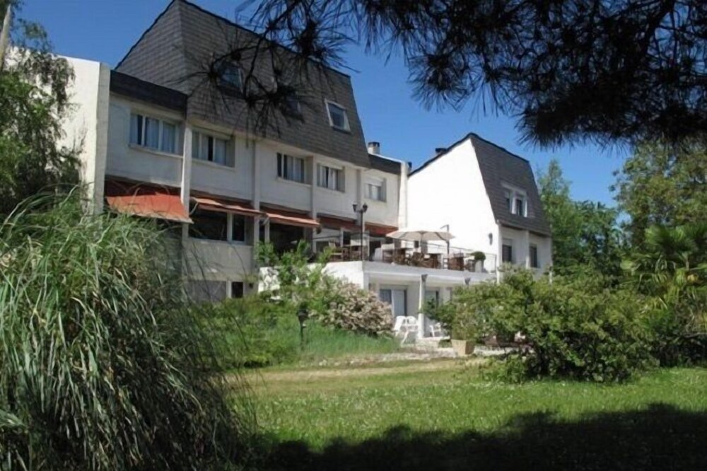 La Longue Vue — hotel in Gennes
