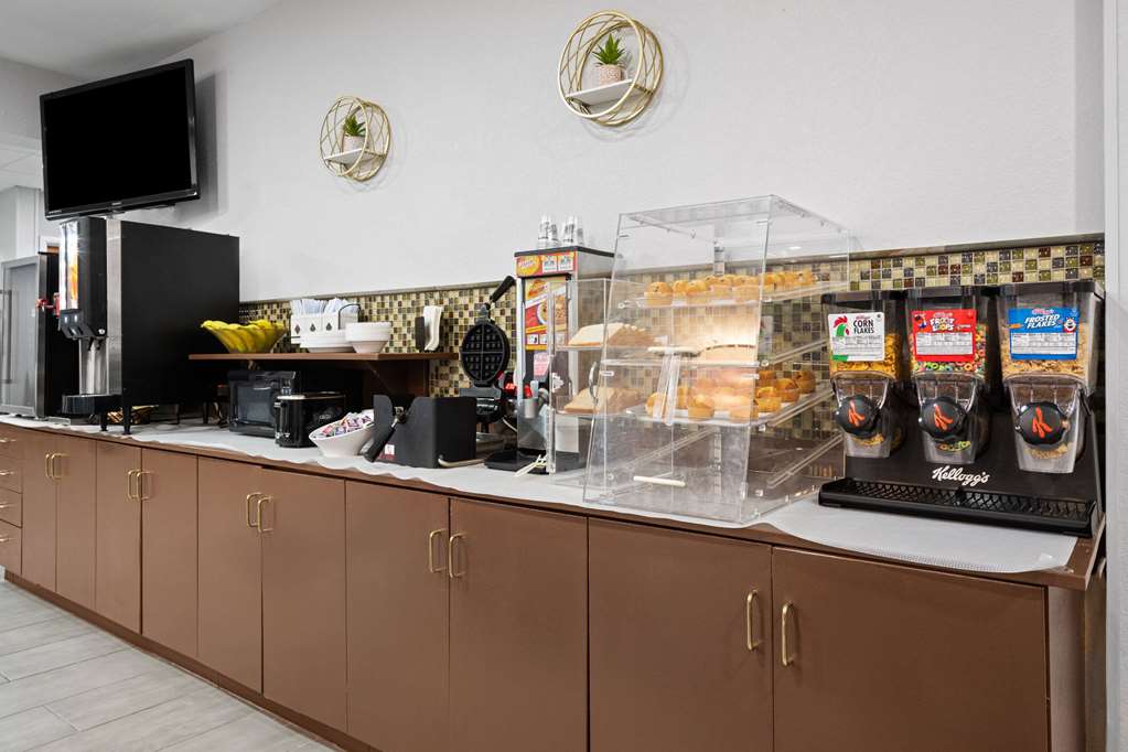 Microtel Inn & Suites by Wyndham Houma - photo 31