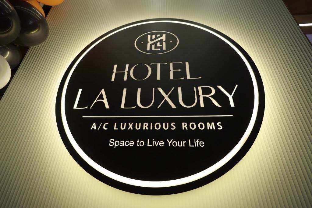 Hotel la Luxury — Surat — photo 2