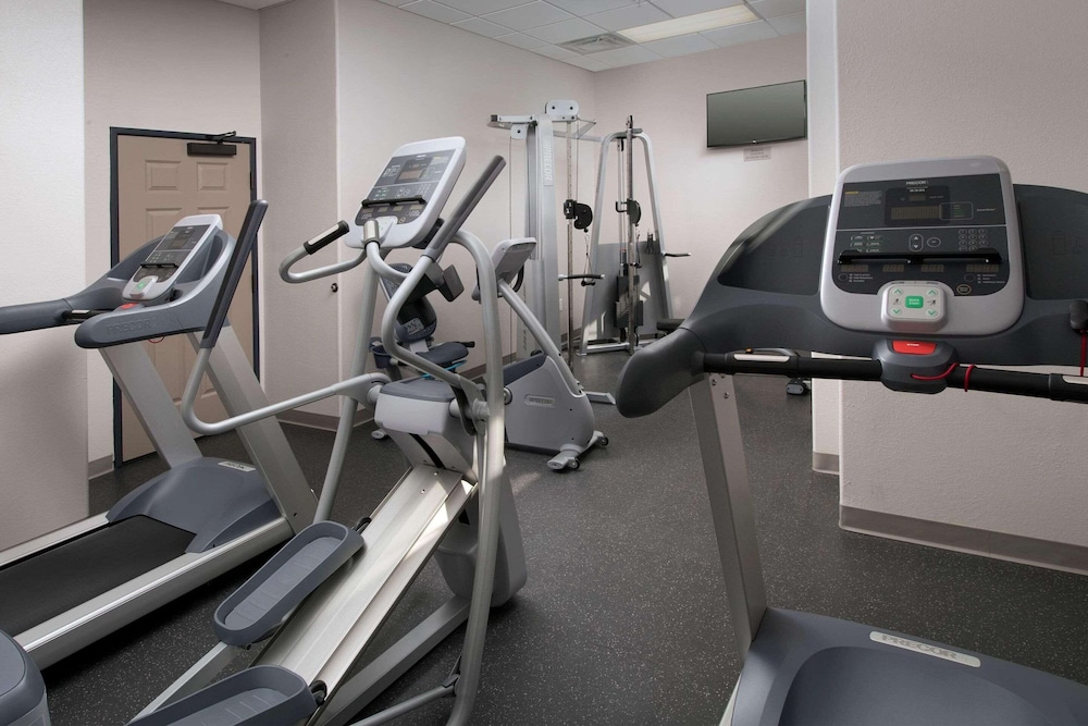 Country Inn & Suites by Radisson Houston Intercontinental Airport East TX - photo 15
