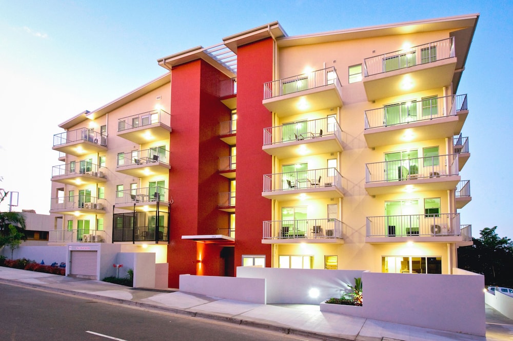 Gladstone City Central Apartment Hotel Official in Gladstone, Australia